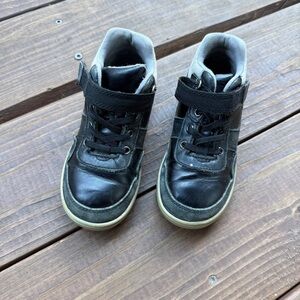 Stride Rite - Black Velcro Sneakers